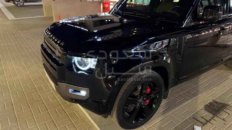 2025 لاند روفر ديفيندر اتش اس اي