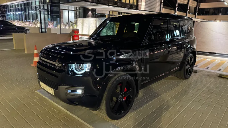 2025 لاند روفر ديفيندر اتش اس اي