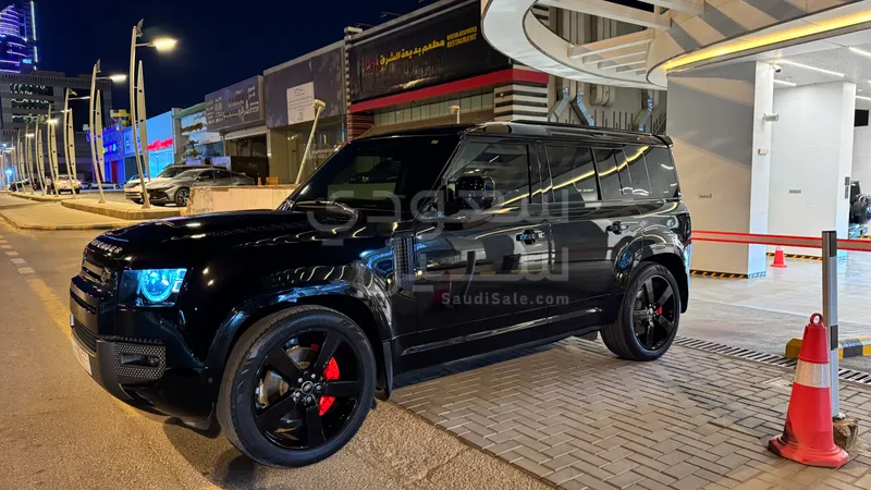 2025 لاند روفر ديفيندر اتش اس اي