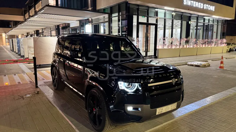 2025 لاند روفر ديفيندر اتش اس اي