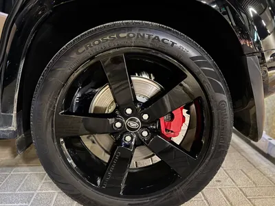 2025 لاند روفر ديفيندر اتش اس اي