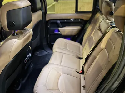 2025 لاند روفر ديفيندر اتش اس اي