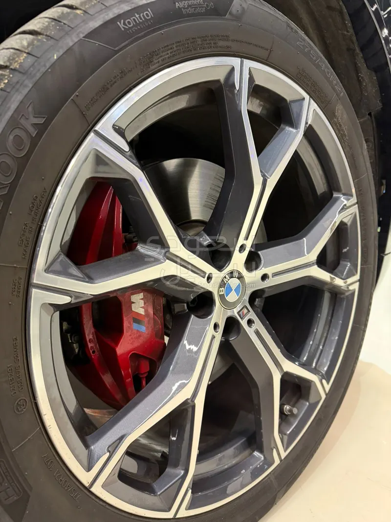 2025 بي ام دبليو الفئة اكس 5 إم كت