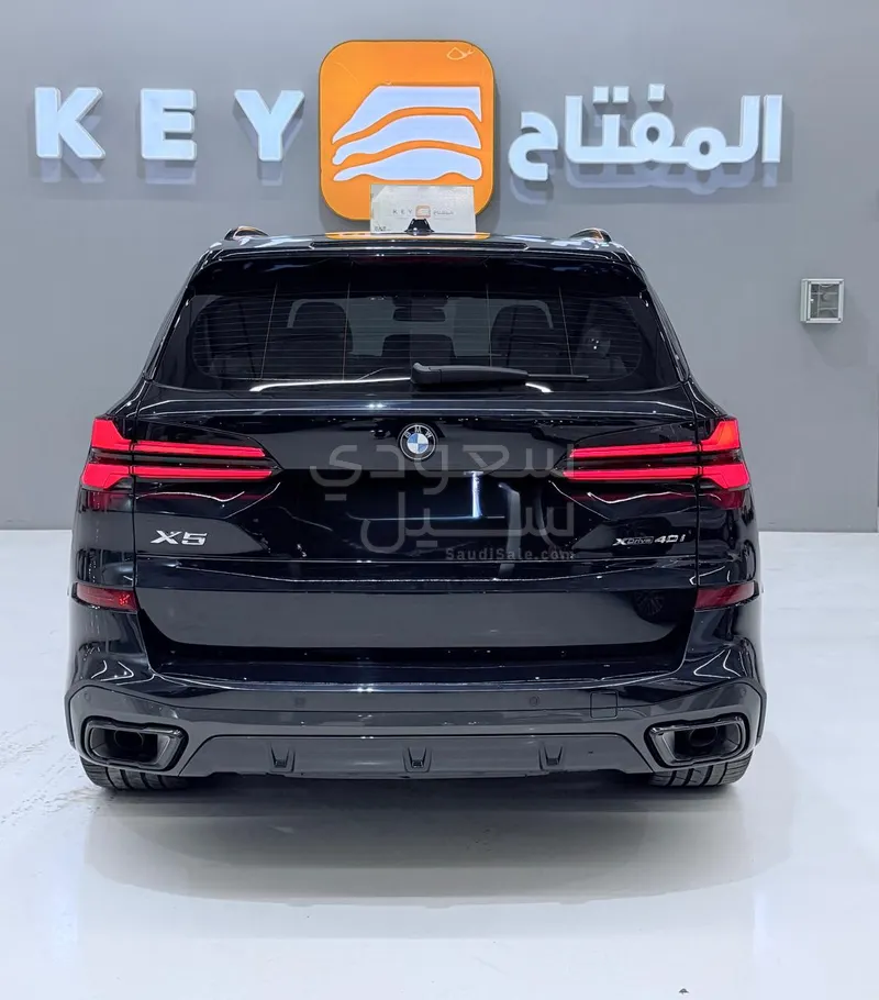 2025 بي ام دبليو الفئة اكس 5 إم كت