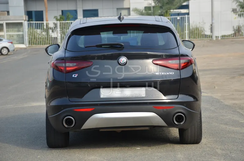 2020 الفا روميو ستيلفيو