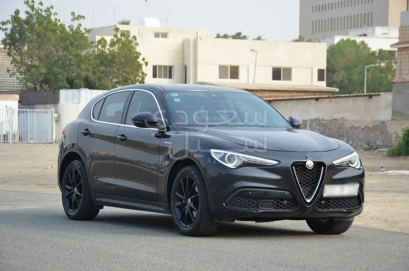 2020 الفا روميو ستيلفيو