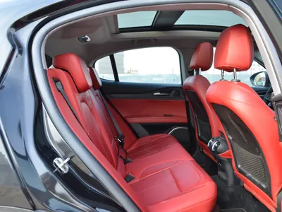 2020 الفا روميو ستيلفيو