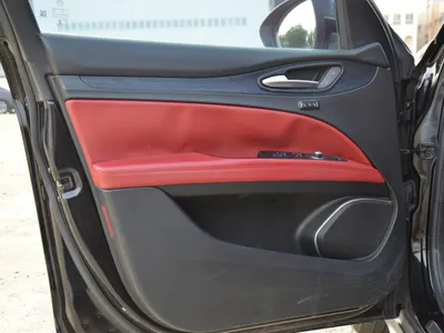 2020 الفا روميو ستيلفيو