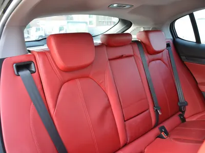 2020 الفا روميو ستيلفيو