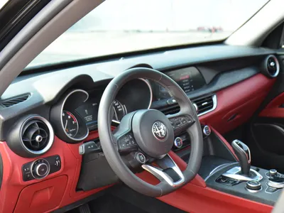 2020 الفا روميو ستيلفيو