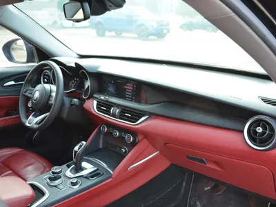 2020 الفا روميو ستيلفيو