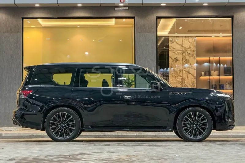 2025 انفينيتي كيو اكس 80