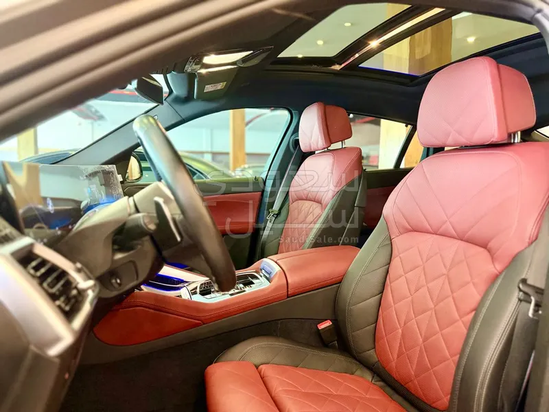 2024 بي ام دبليو الفئة اكس 6 إم كت