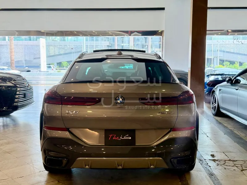 2024 بي ام دبليو الفئة اكس 6 إم كت