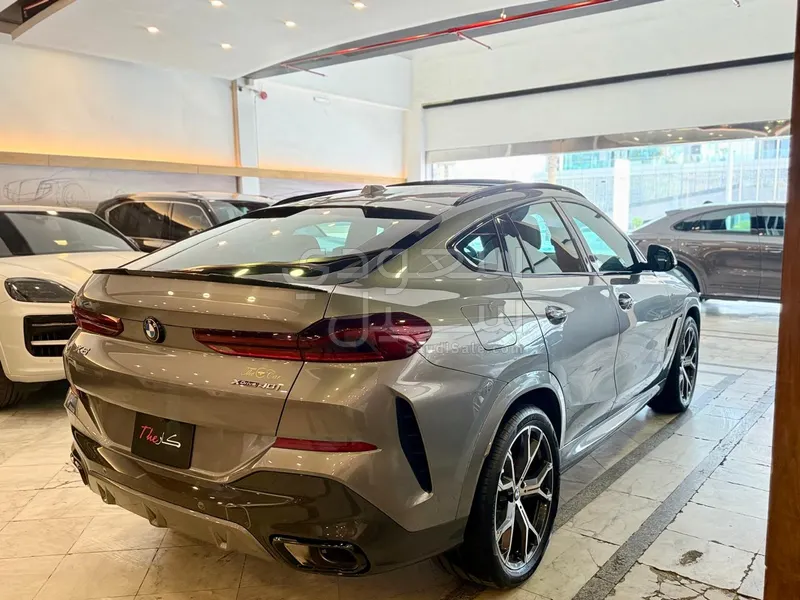 2024 بي ام دبليو الفئة اكس 6 إم كت