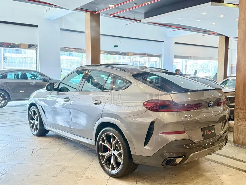 2024 بي ام دبليو الفئة اكس 6 إم كت