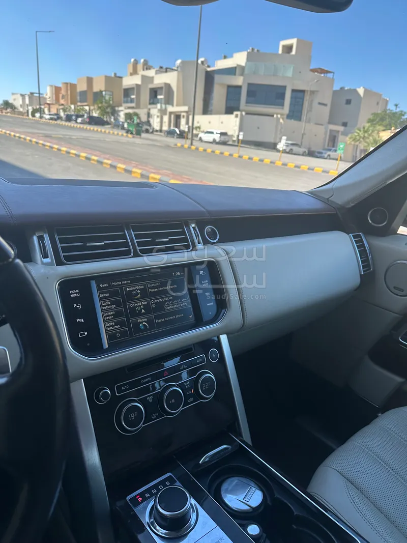 2015 لاند روفر رينج روفر فوج اوتوبيوغرافي