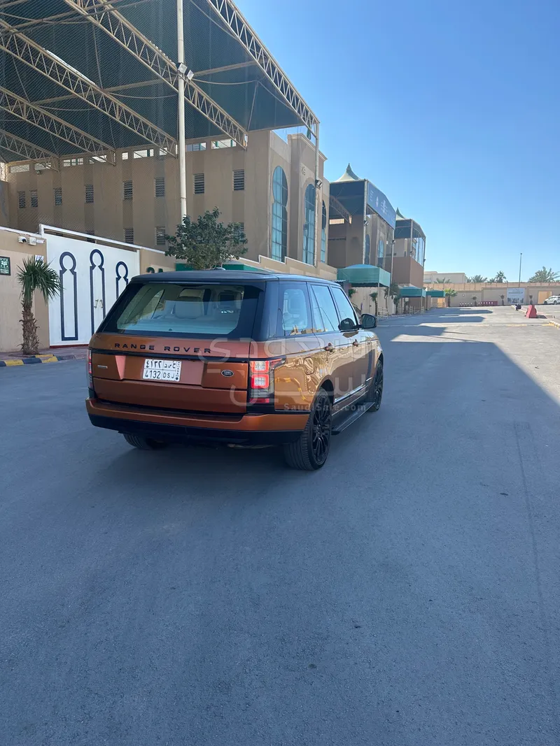 2015 لاند روفر رينج روفر فوج اوتوبيوغرافي