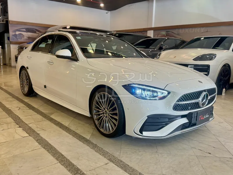 2023 مرسيدس - بنز سي 300 أي إم جي