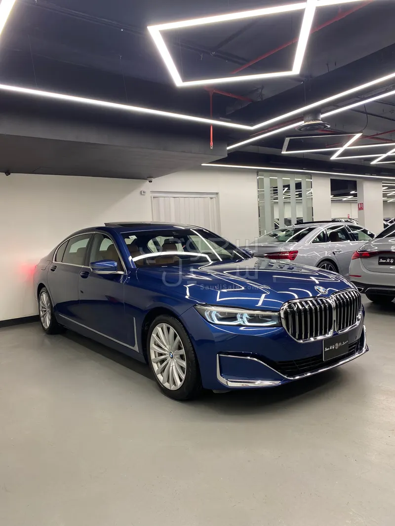 2022 بي ام دبليو الفئة السابعة 730 إل أي