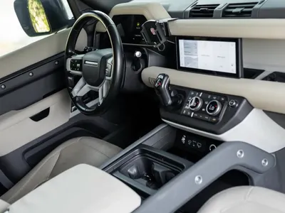 2023 لاند روفر ديفيندر 90