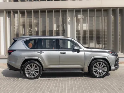 2023 لكزس إل إكس 600 في أي بي