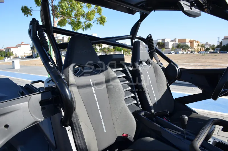 2023 سي إف موتو زد فورس 1000