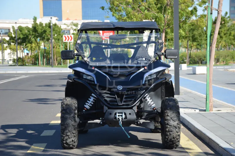 2023 سي إف موتو زد فورس 1000