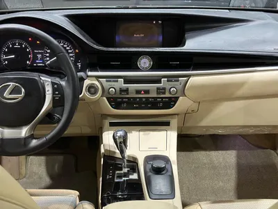 2015 لكزس إي إس 250