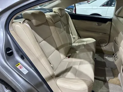 2015 لكزس إي إس 250