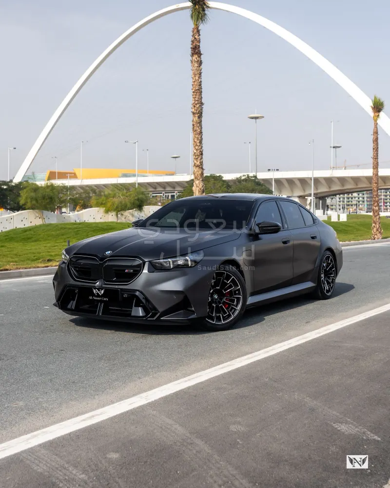 2025 بي ام دبليو الفئة ام إم 5