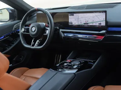 2025 بي ام دبليو الفئة ام إم 5