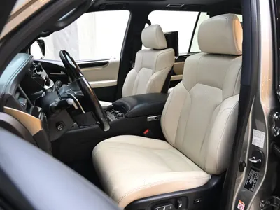 2017 لكزس إل إكس 570