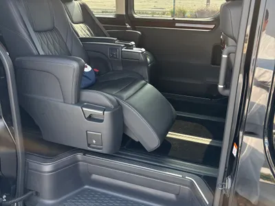 2025 تويوتا جرانفيا بريميوم