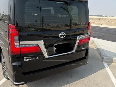 2025 تويوتا جرانفيا بريميوم