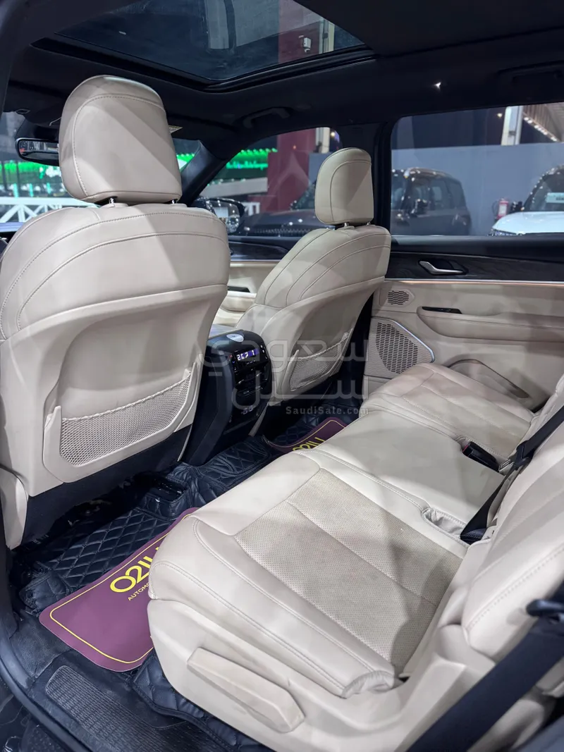 2023 جييب جراند شيروكي ليميتد