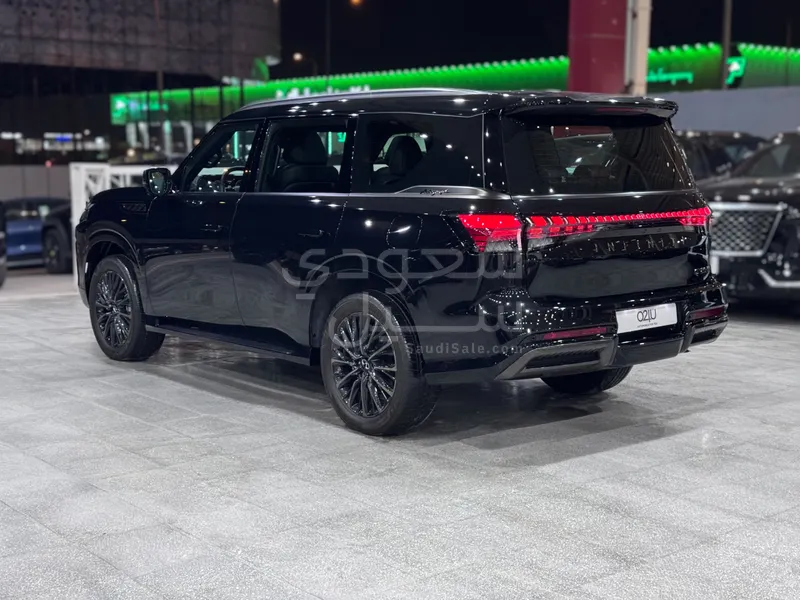 2025 انفينيتي كيو اكس 80