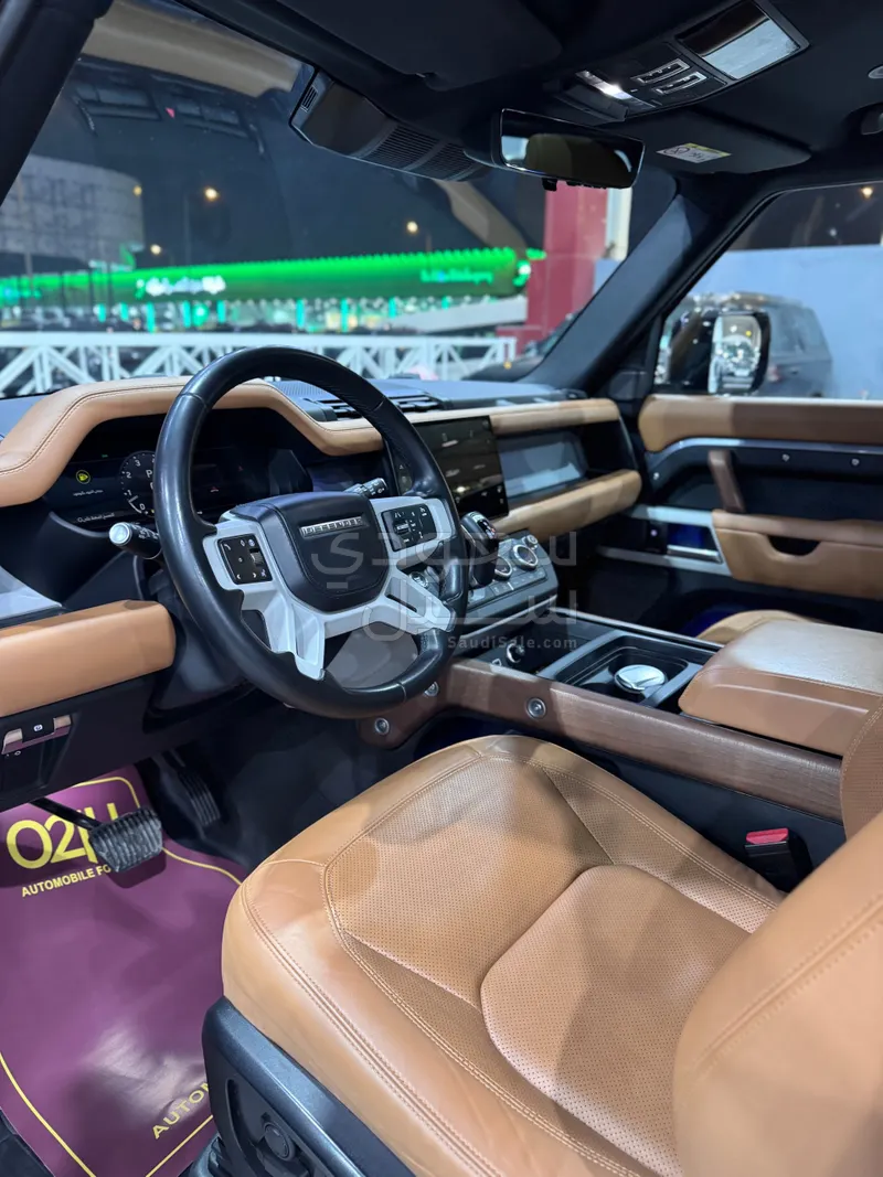 2024 لاند روفر ديفيندر اتش اس اي