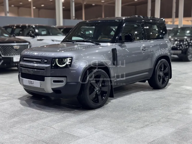 2024 لاند روفر ديفيندر اتش اس اي