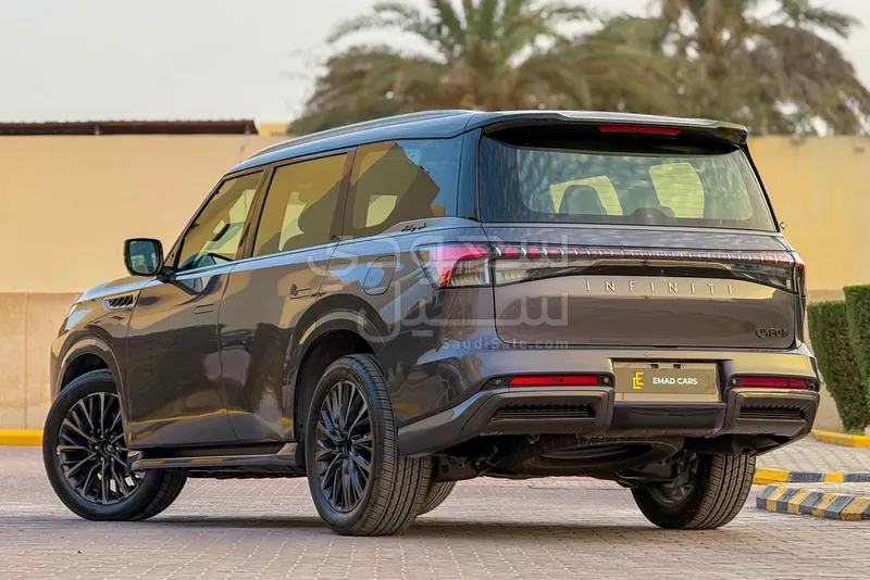 2025 انفينيتي كيو اكس 80