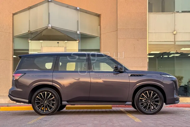 2025 انفينيتي كيو اكس 80