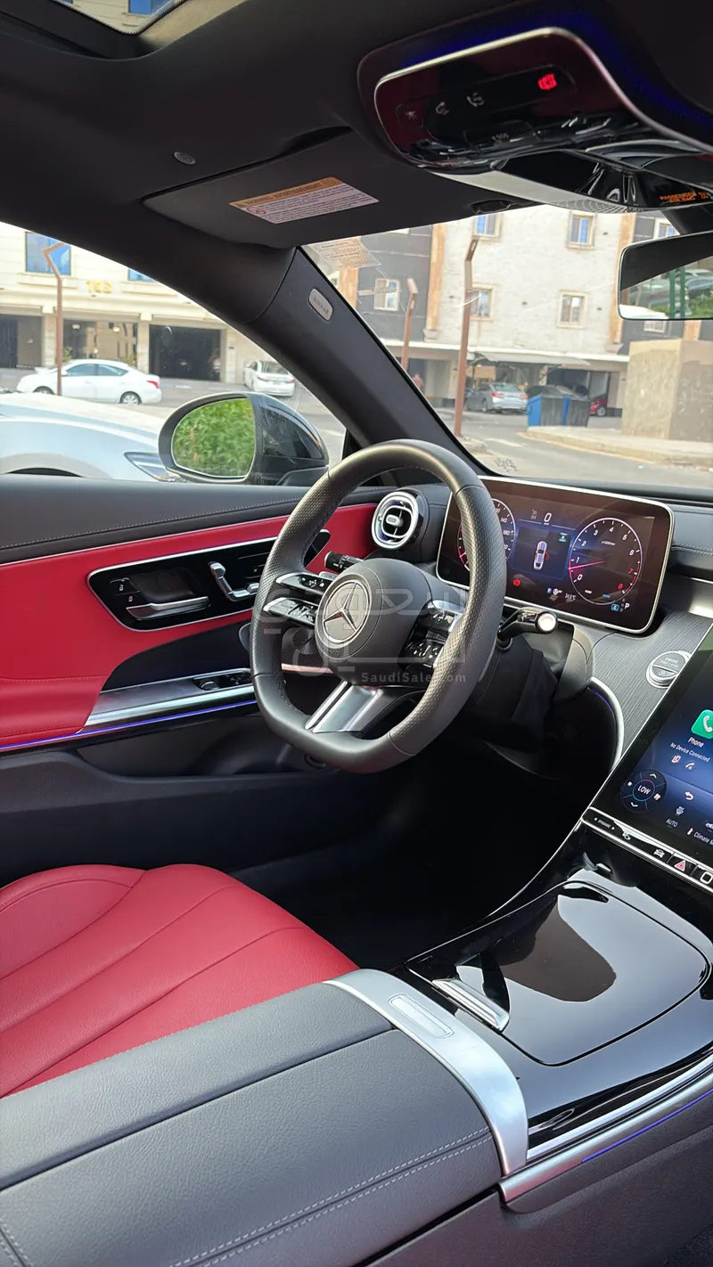 2024 مرسيدس - بنز سي إل إي 300