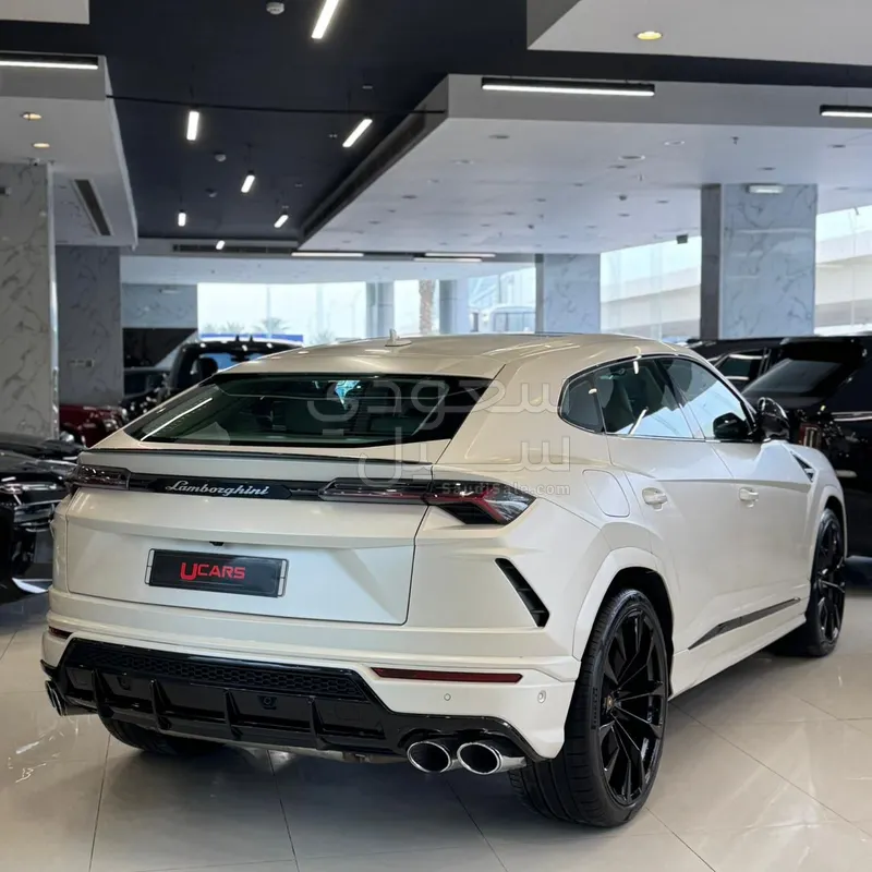 2022 لمبرجيني اوروس