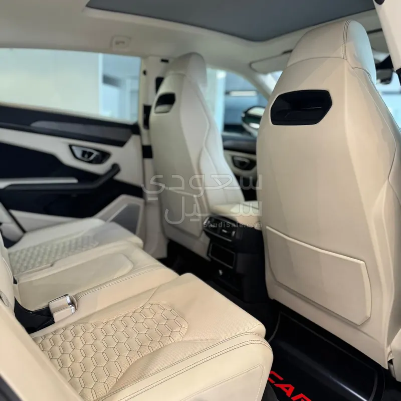 2022 لمبرجيني اوروس