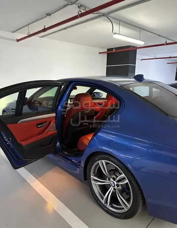 2014 بي ام دبليو الفئة ام إم 5