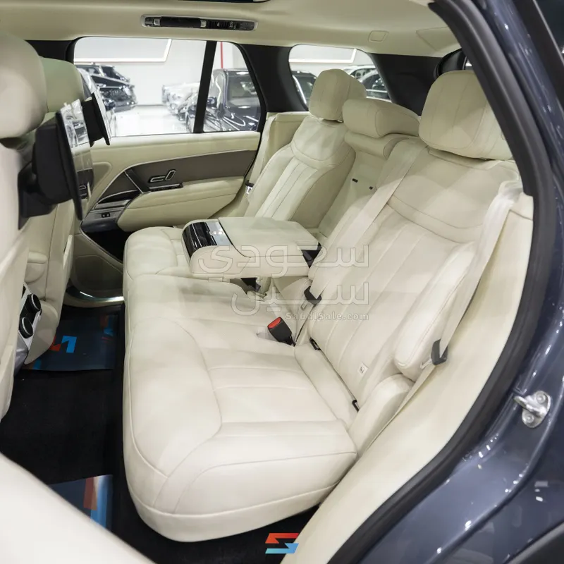 2025 لاند روفر رينج روفر اتش اس اي