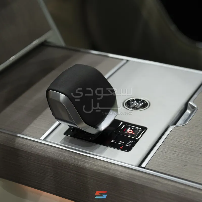 2025 لاند روفر رينج روفر اتش اس اي