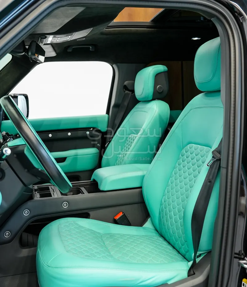 2022 لاند روفر ديفيندر اتش اس اي