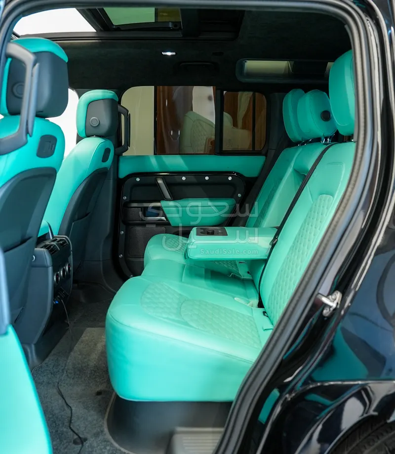 2022 لاند روفر ديفيندر اتش اس اي