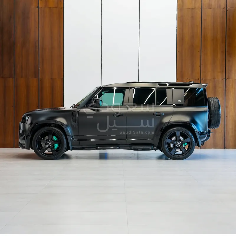 2022 لاند روفر ديفيندر اتش اس اي